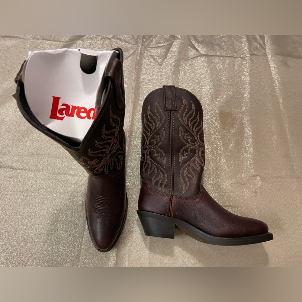 NWT Laredo women’s western leather boots size 6 m